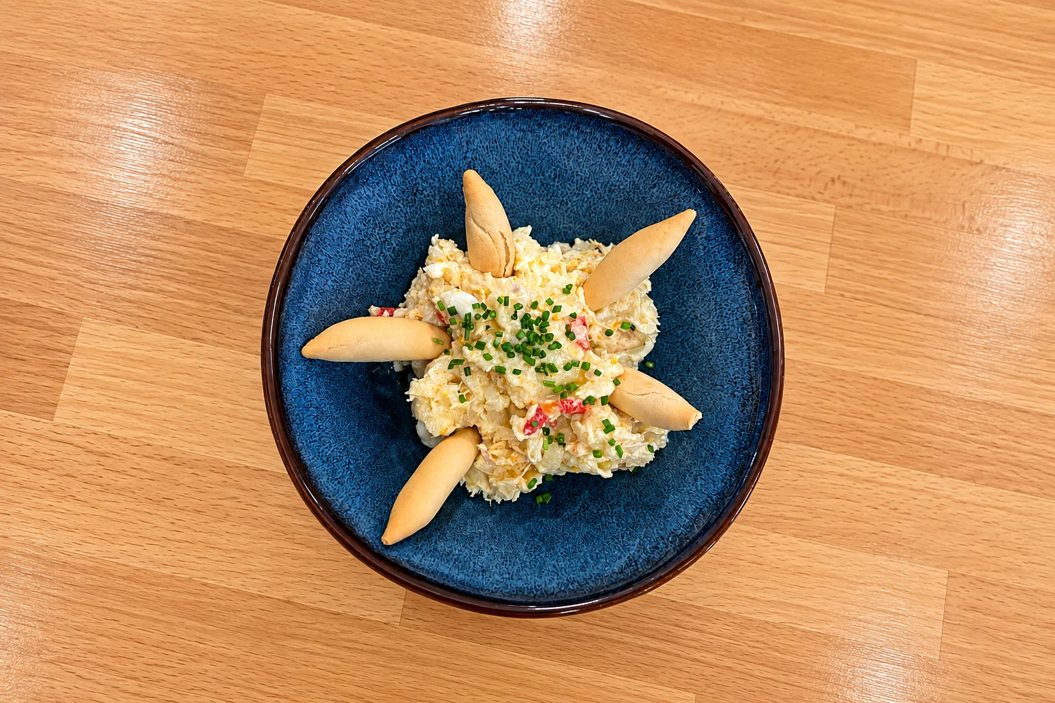 Ensaladilla rusa con pollo y conejo